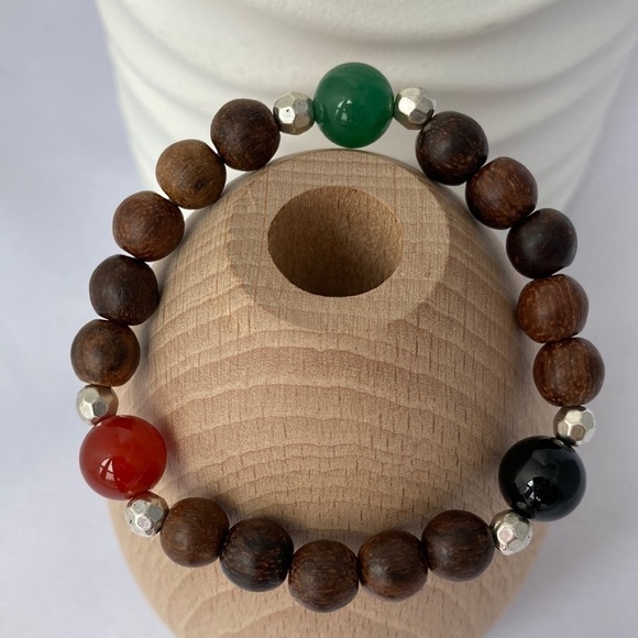 SANDALWOOD Aventurine Carnelian and Onyx Stretch Beaded Bracelet - Picture 1 of 10